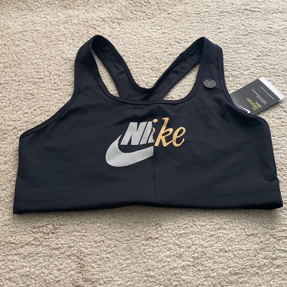 Nike Swoosh Bra